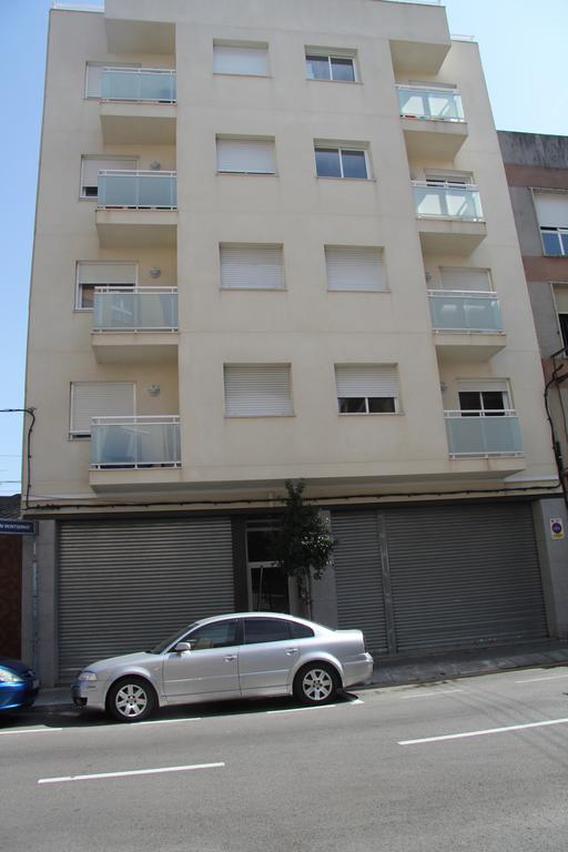 Apartment Verge De Montserrat Кембрилс Екстериор снимка