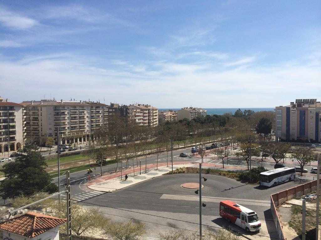 Apartment Verge De Montserrat Кембрилс Екстериор снимка